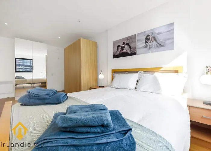 Exclusive 2 Bedroom Flat Near Buckingham Palace